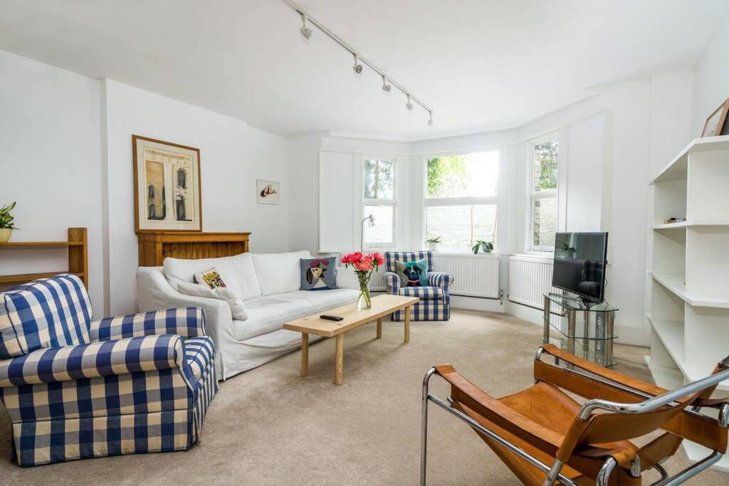 Spacious 2 Bed Garden Flat By The Thames+parking Appartamento